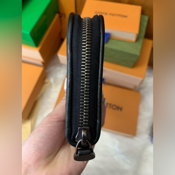 Sale❌❌❌❌Bottega Veneta Intrecciato Zip Around Long Wallet 🖤🖤🖤 - Picture 5 of 16